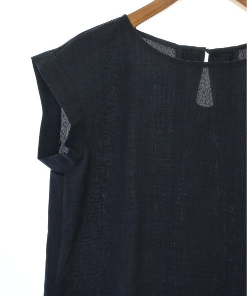 ROSSO เสื้อสตรี