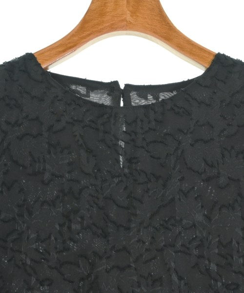 ROSSO เสื้อสตรี