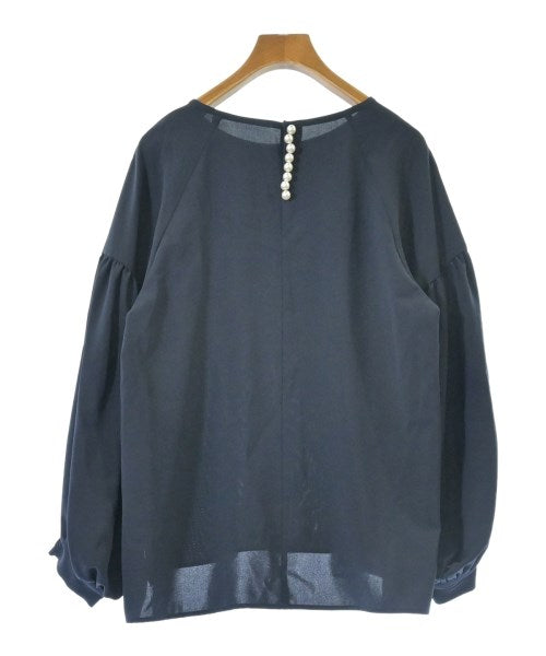 ROSSO เสื้อสตรี