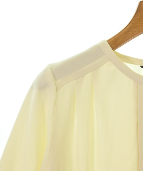ROSSO เสื้อสตรี