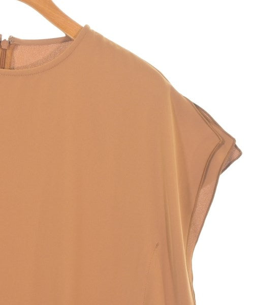 ROSSO เสื้อสตรี