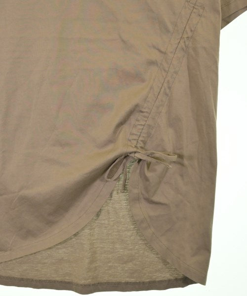 ROSSO เสื้อยืด/เสื้อท็อปส์