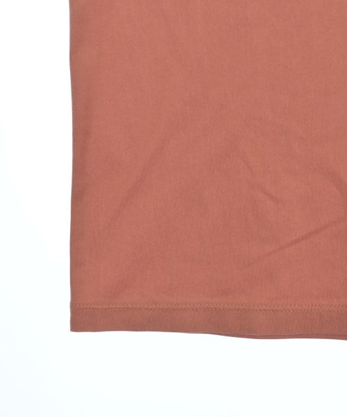 ROSSO เสื้อยืด/เสื้อท็อปส์