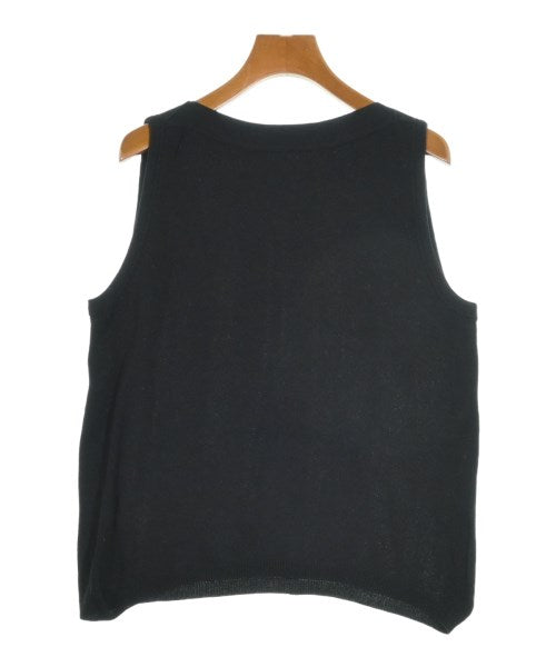 Letroyes เสื้อแขนกุด