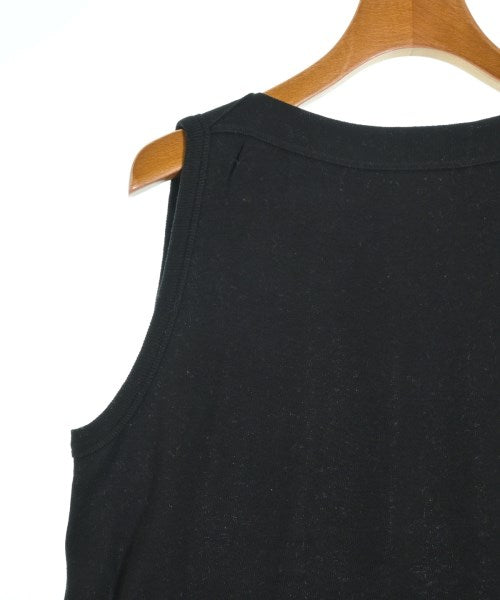 Letroyes เสื้อแขนกุด