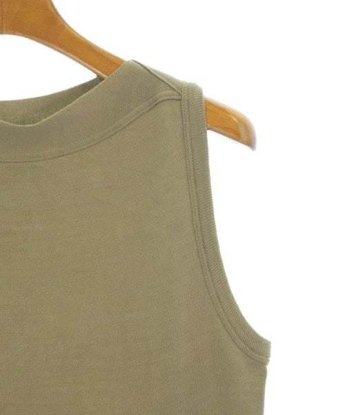Letroyes เสื้อแขนกุด