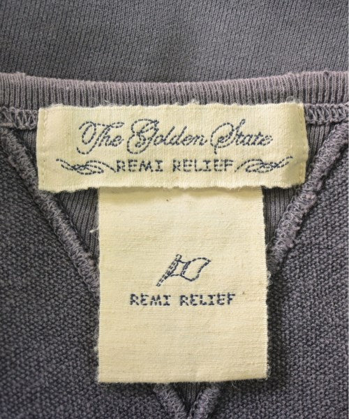 REMI RELIEF เสื้อสเวตเตอร์