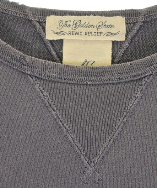 REMI RELIEF เสื้อสเวตเตอร์