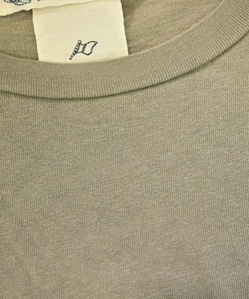 REMI RELIEF เสื้อยืด/เสื้อท็อปส์