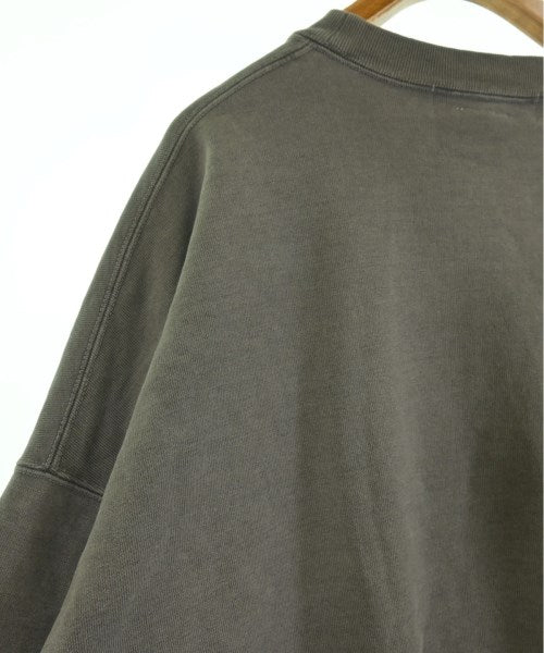 REMI RELIEF เสื้อสเวตเตอร์
