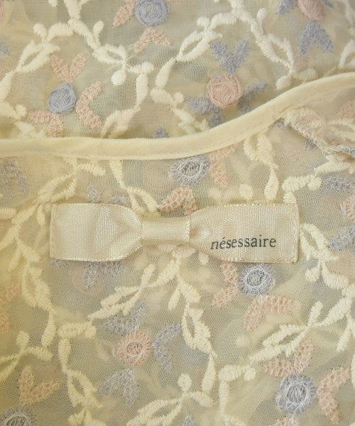nesessaire เสื้อสตรี