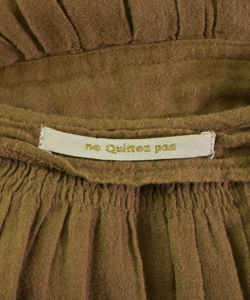 NE QUITTEZ PAS ชุดเดรส