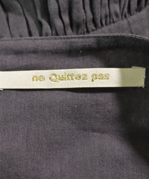 NE QUITTEZ PAS ชุดเดรส