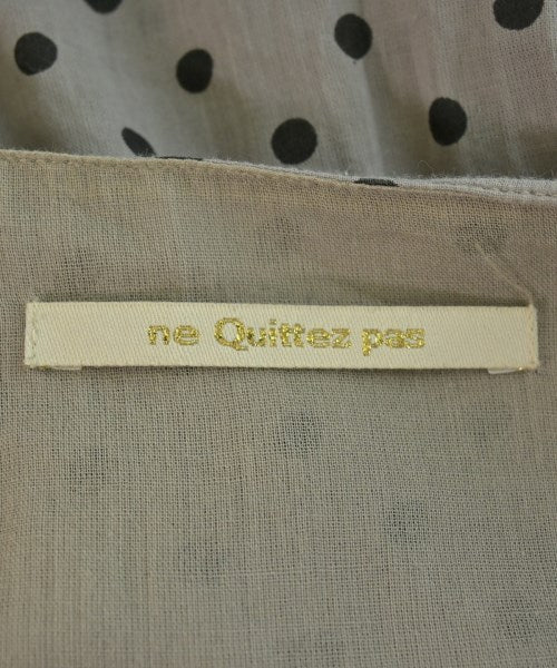 NE QUITTEZ PAS ชุดเดรส