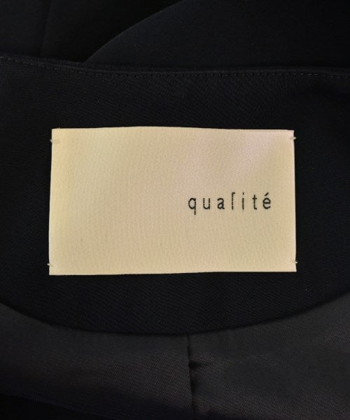 qualite แจ็คเก็ตไม่มีปก