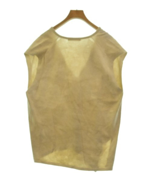 qualite เสื้อแขนกุด