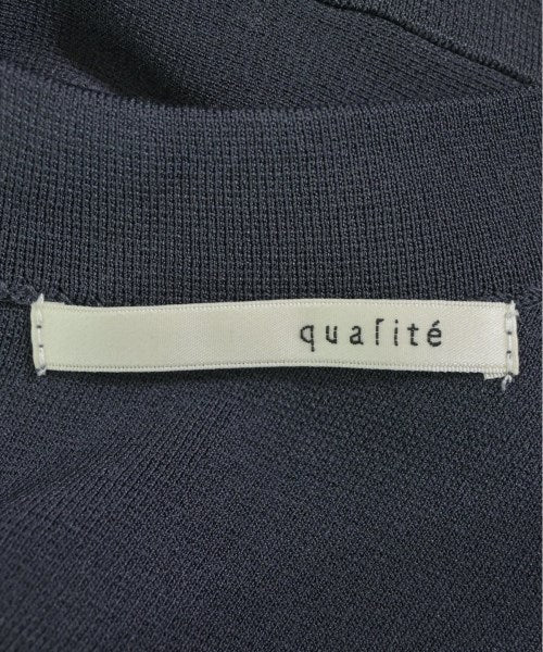 qualite เสื้อกันหนาว