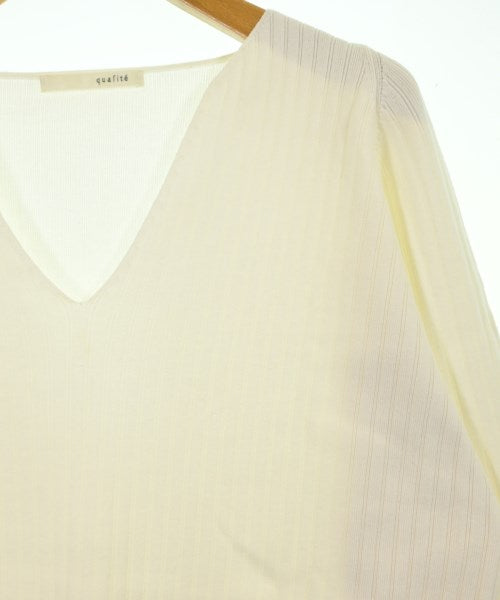 qualite เสื้อกันหนาว
