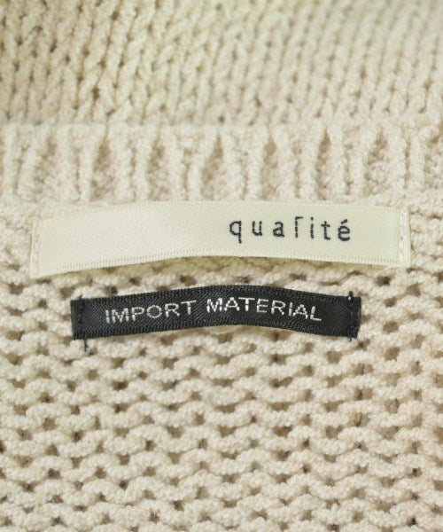 qualite เสื้อกันหนาว