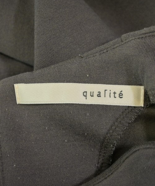 qualite เสื้อสเวตเตอร์