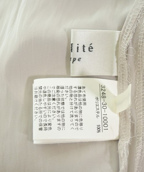 qualite เสื้อสตรี
