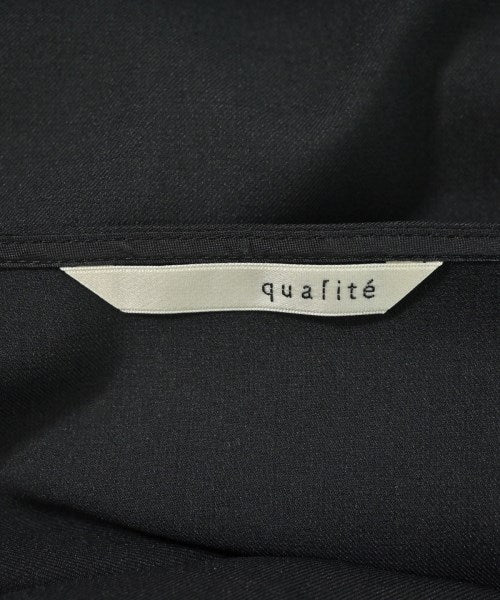 qualite เสื้อสตรี