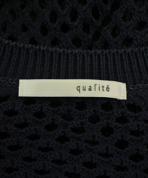 qualite เสื้อกันหนาว