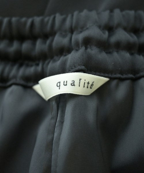 qualite กางเกง อื่น