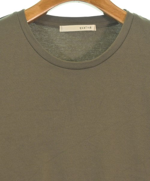 qualite เสื้อยืด/เสื้อท็อปส์