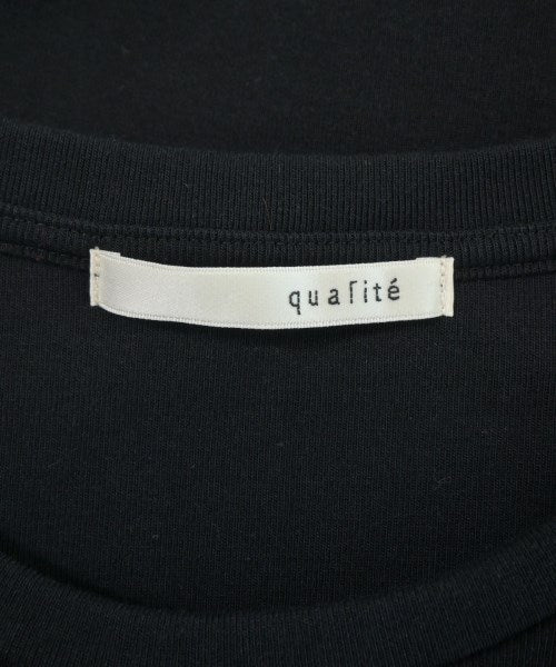 qualite เสื้อยืด/เสื้อท็อปส์