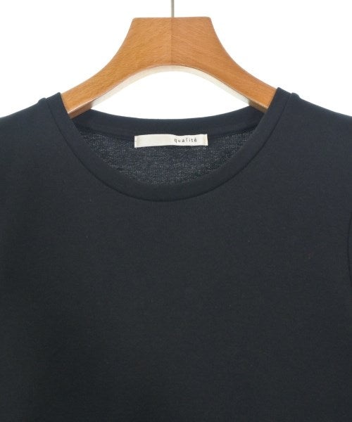 qualite เสื้อยืด/เสื้อท็อปส์
