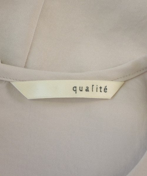 qualite เสื้อสตรี