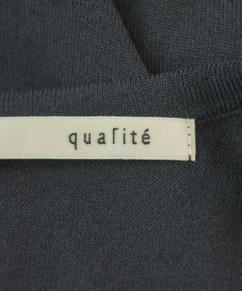 qualite ชุดเอี๊ยม/เสื้อคลุมหลวมๆ/จั๊มสูท