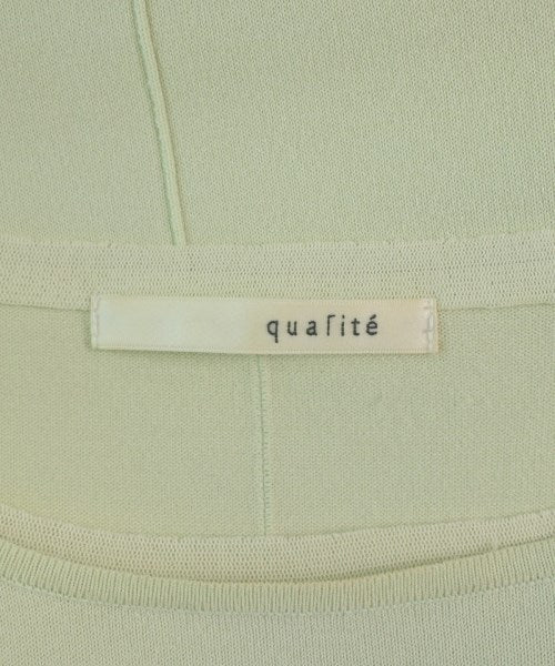 qualite เสื้อกันหนาว
