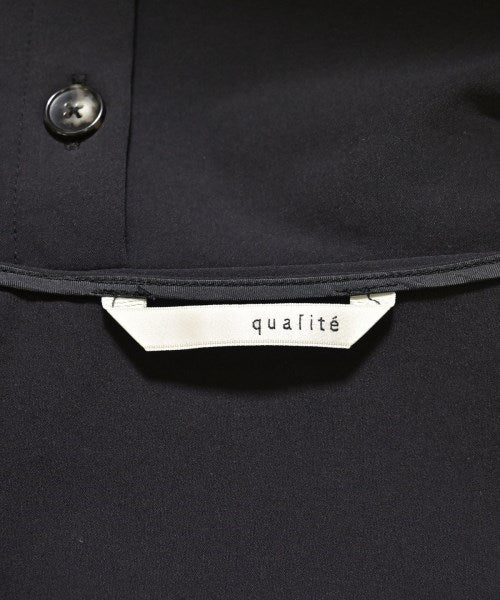 qualite เสื้อสตรี