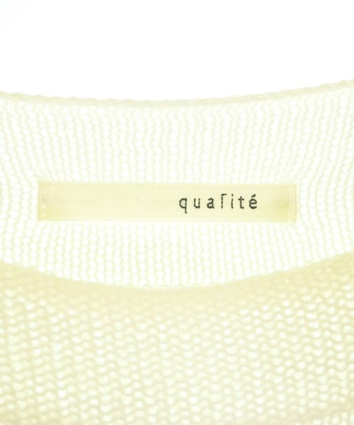 qualite เสื้อกันหนาว
