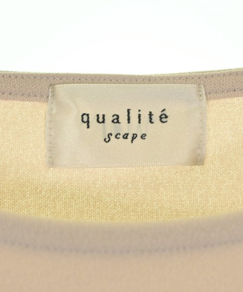 qualite เสื้อสตรี