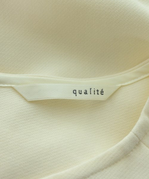 qualite เสื้อลำลอง