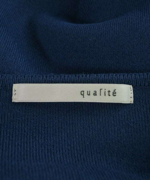 qualite เสื้อกันหนาว