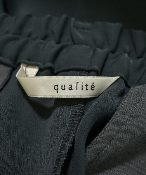 qualite กางเกง อื่น