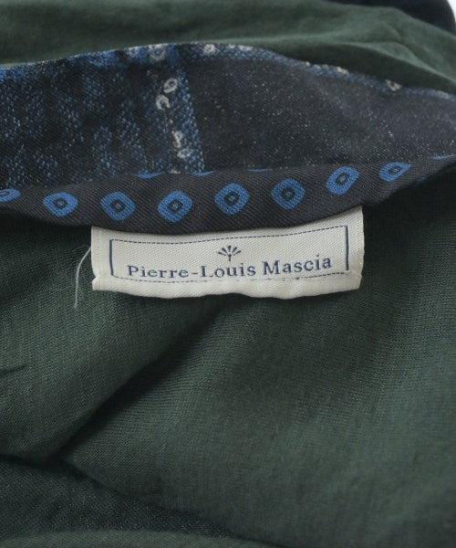 Pierre-Louis Mascia ผ้าคลุมไหล่