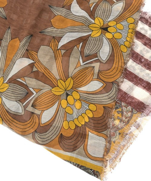 Pierre-Louis Mascia ผ้าคลุมไหล่