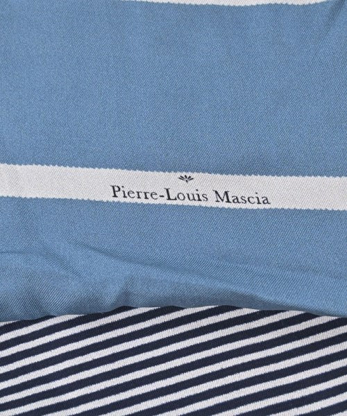 Pierre-Louis Mascia ผ้าคลุมไหล่