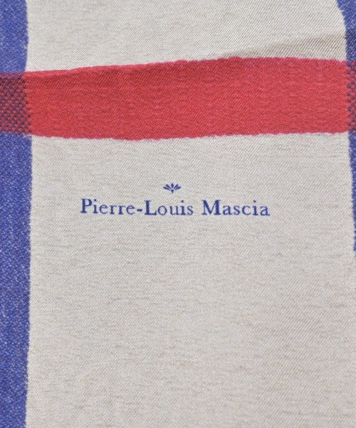 Pierre-Louis Mascia ผ้าคลุมไหล่