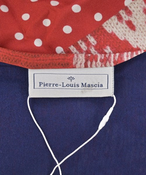 Pierre-Louis Mascia ผ้าคลุมไหล่