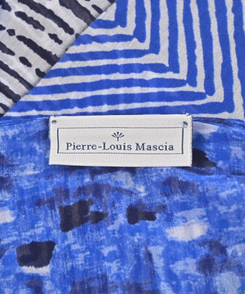 Pierre-Louis Mascia ผ้าคลุมไหล่