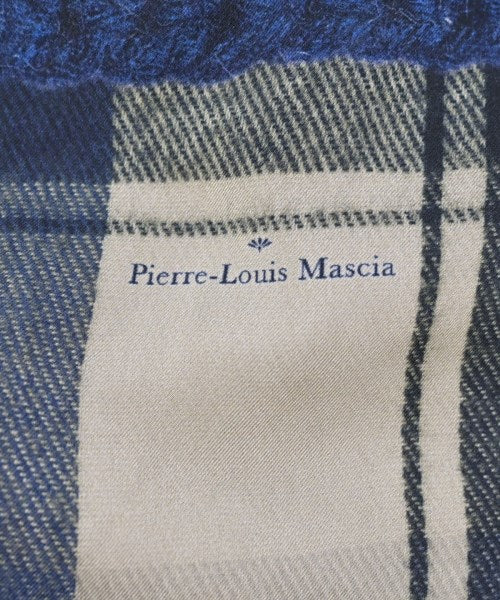 Pierre-Louis Mascia ผ้าคลุมไหล่
