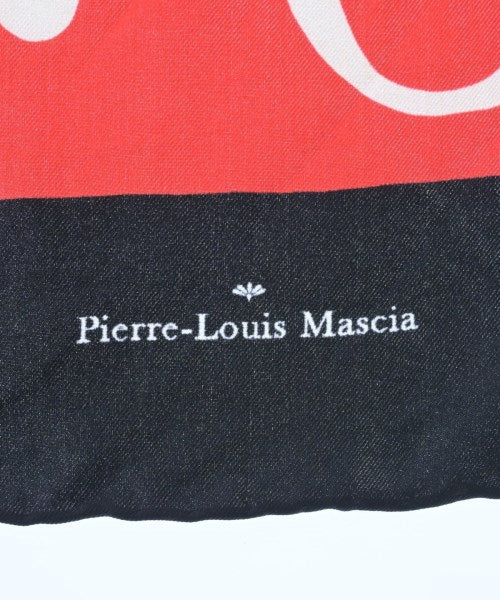 Pierre-Louis Mascia ผ้าพันคอ