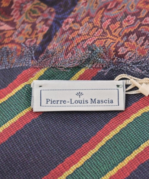 Pierre-Louis Mascia ผ้าคลุมไหล่