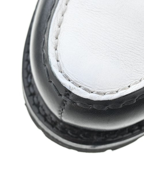 Jalan Sriwijaya รองเท้าสวมทางการ